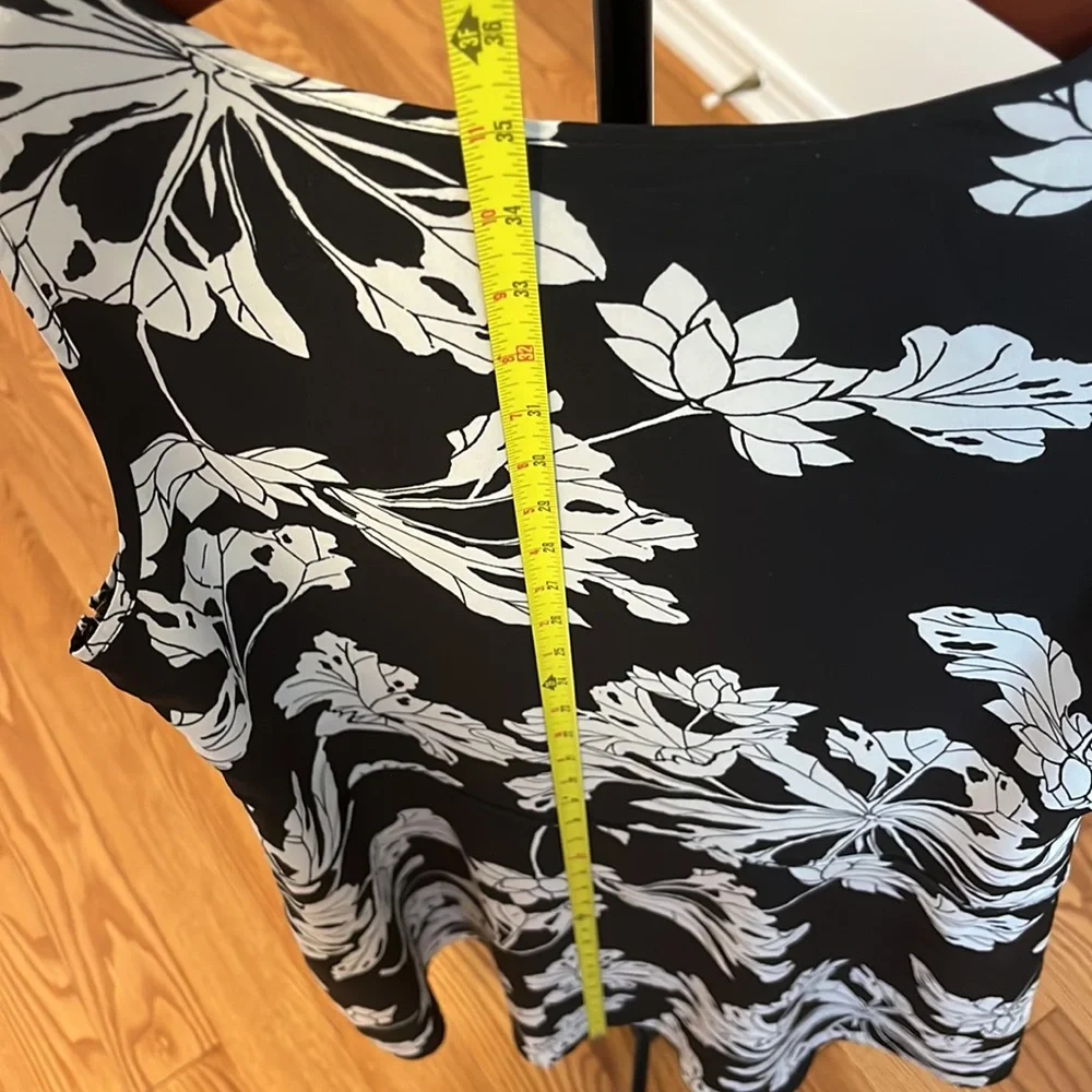 Banana republic black and white floral mini tie neck dress 0P - Picture 7 of 8